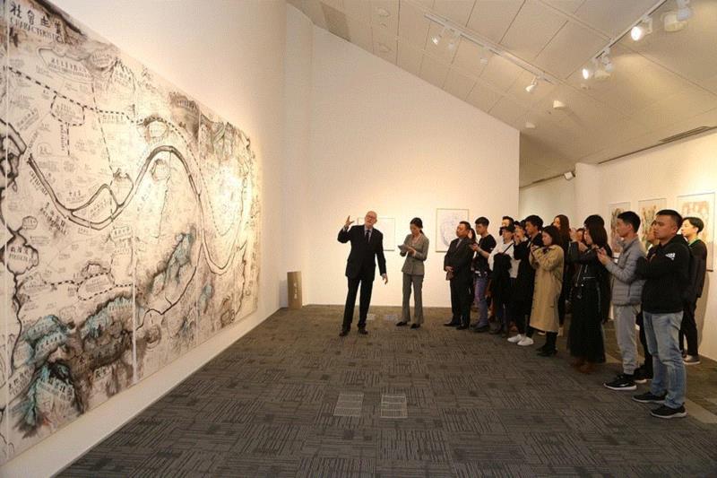 罗兰·艾格媒体导览中,侨福当代美术馆·北京新展