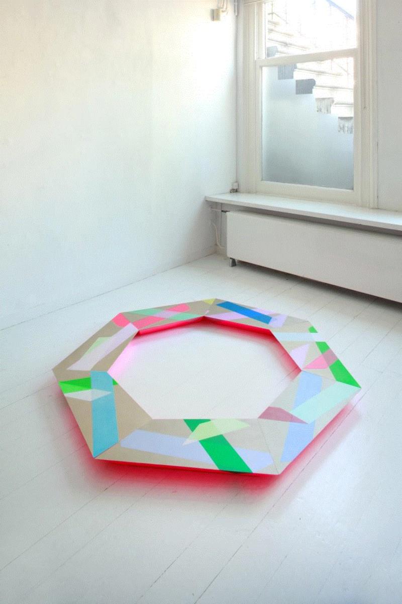 Heptagon I (7 parts), 150x150x7cm，acrylic and refl