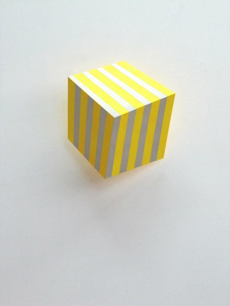 Bars III,  23x23x13cm，2011,亨丽特·凡特虹（Henriette van 