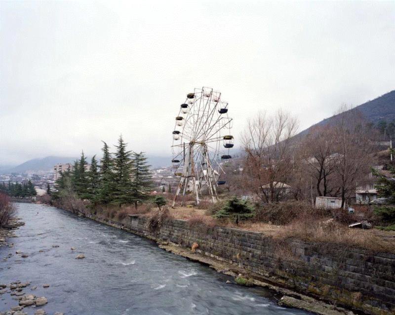 摄影丨他一生只拍废墟，作品惊艳世人,废墟,建筑,Thomas,相机,别墅,Jorion,意大利,城堡,摄影师,宫殿