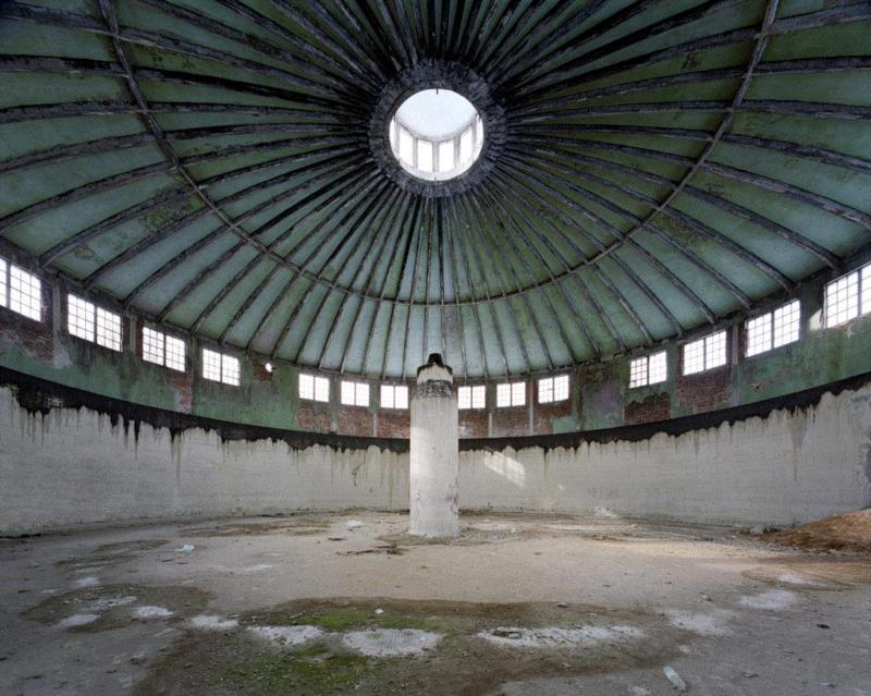 摄影丨他一生只拍废墟，作品惊艳世人,废墟,建筑,Thomas,相机,别墅,Jorion,意大利,城堡,摄影师,宫殿