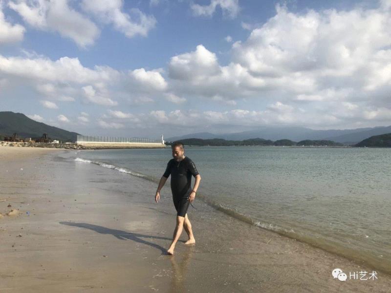 李津在日本海边,hiart space | 来深圳，再享“盛宴”,space,盛宴,深圳,李津,美食,日本,水墨,纸本,海鲜,四条屏