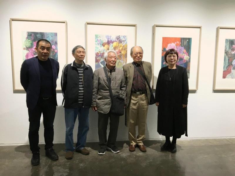 上图为开幕式嘉宾合影,【现场】《瑞容沉春》-蔡瑞蓉绘画作品展已于4月12日在三尚当代艺术馆开幕,蔡瑞蓉,艺术馆,三尚,绘画,瑞容沉春,水彩,教授,副主任,中国美术学院,副主席