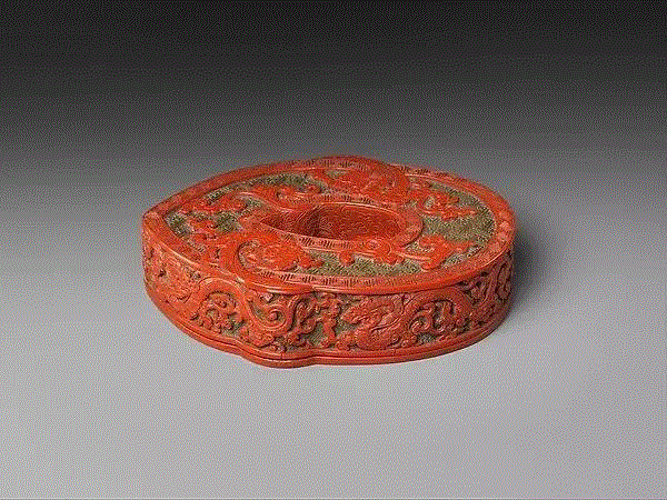 清乾隆 剔彩玉玦形漆盒,工艺丨大都会博物馆珍藏中国漆器,件件精品!,漆器,大都会博物馆,工艺,直径,漆盘,乾隆,中期,漆盒,剔彩,晚期