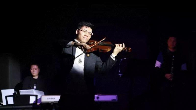他们，想用粤语为音乐剧“加餐餸”,音乐剧,粤语,广州,音乐,本土,广府,烧鹅,餐餸,导演,过冬