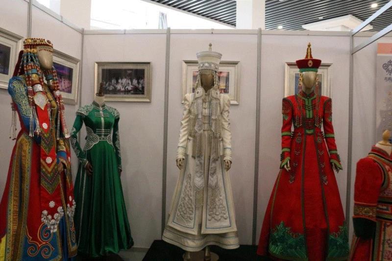 第一届内蒙古舞台美术展在青城开幕，全面展示内蒙舞美精品,舞台,内蒙古,舞美,内蒙,青城,学会,中国舞台美术学会,自治区,副主席,会长