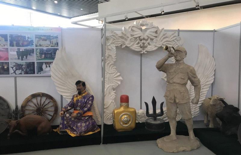第一届内蒙古舞台美术展在青城开幕，全面展示内蒙舞美精品,舞台,内蒙古,舞美,内蒙,青城,学会,中国舞台美术学会,自治区,副主席,会长