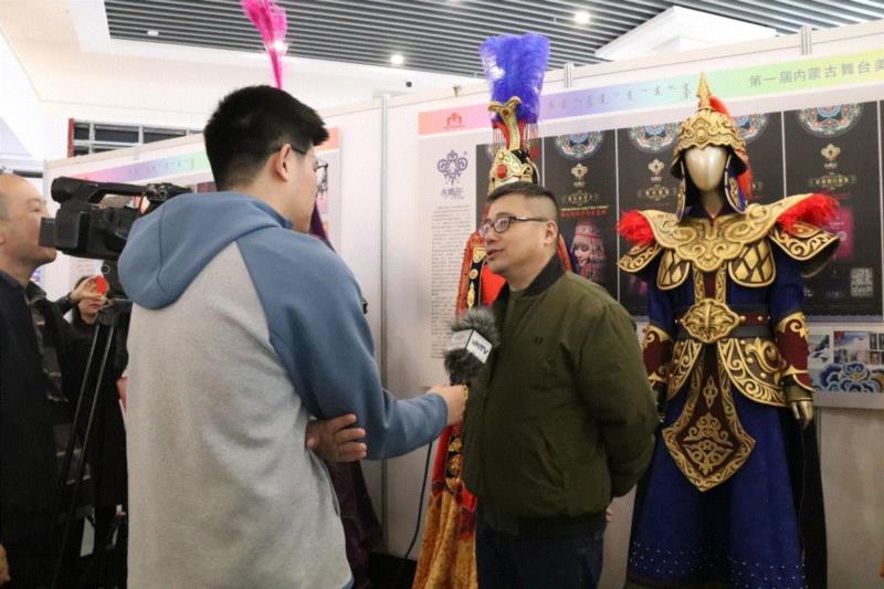 第一届内蒙古舞台美术展在青城开幕，全面展示内蒙舞美精品,舞台,内蒙古,舞美,内蒙,青城,学会,中国舞台美术学会,自治区,副主席,会长