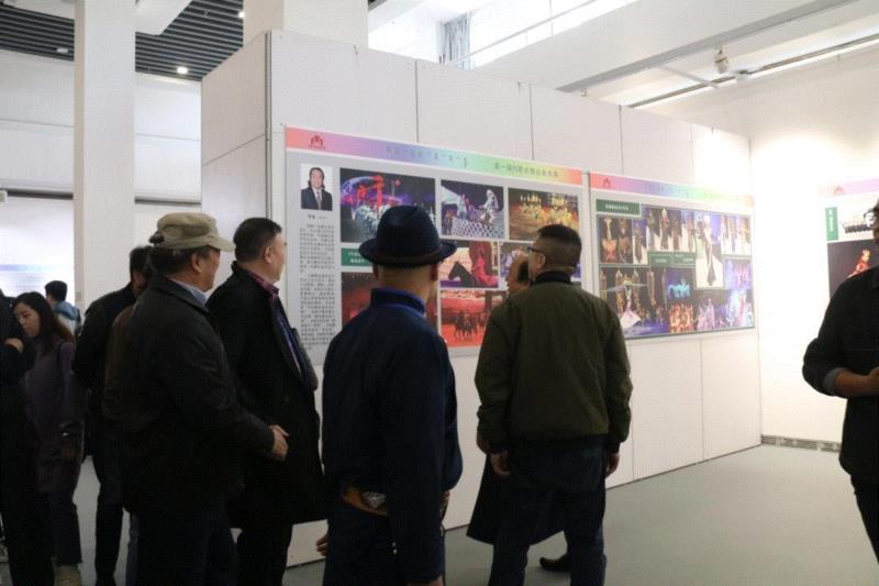 第一届内蒙古舞台美术展在青城开幕，全面展示内蒙舞美精品,舞台,内蒙古,舞美,内蒙,青城,学会,中国舞台美术学会,自治区,副主席,会长