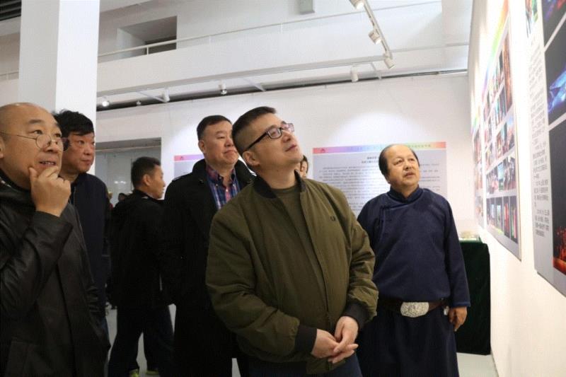 第一届内蒙古舞台美术展在青城开幕，全面展示内蒙舞美精品,舞台,内蒙古,舞美,内蒙,青城,学会,中国舞台美术学会,自治区,副主席,会长