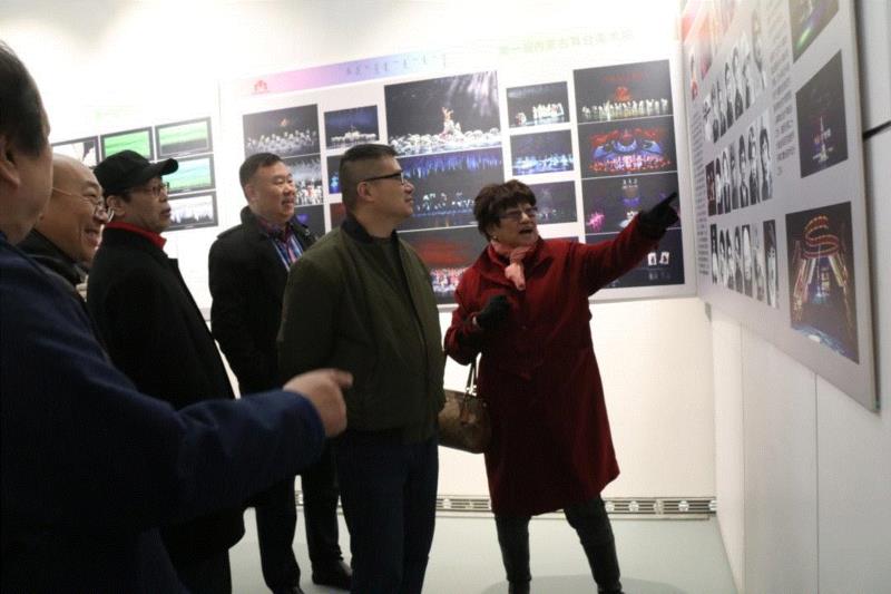 第一届内蒙古舞台美术展在青城开幕，全面展示内蒙舞美精品,舞台,内蒙古,舞美,内蒙,青城,学会,中国舞台美术学会,自治区,副主席,会长