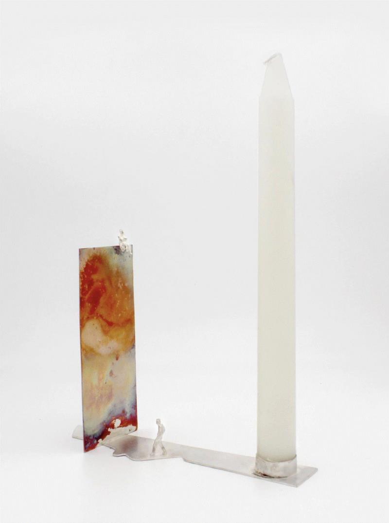 Monument No.4-烛台; 银，铜;140x30x100mm 