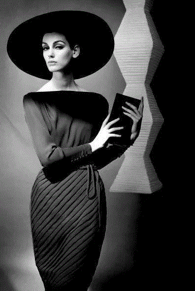 Photo by F.C. Gundlach,100幅经典的女性黑白照，每一幅都美得令人心醉,女性,黑白照,Ins,光影,眼神,黑色,Penn,摄影师,Oszvald,轮廓