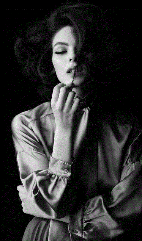 Photo by Steven Meisel,100幅经典的女性黑白照，每一幅都美得令人心醉,女性,黑白照,Ins,光影,眼神,黑色,Penn,摄影师,Oszvald,轮廓