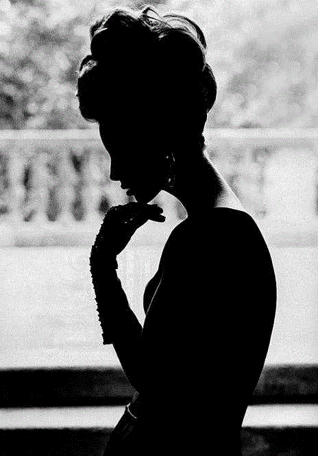 From Steven Meisel,100幅经典的女性黑白照，每一幅都美得令人心醉,女性,黑白照,Ins,光影,眼神,黑色,Penn,摄影师,Oszvald,轮廓
