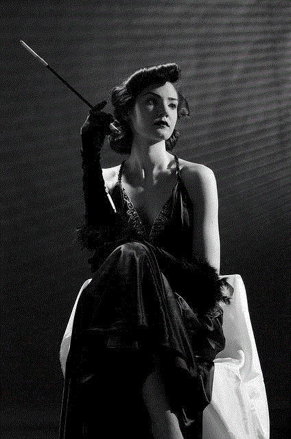 From Paul Wylie Photography ,100幅经典的女性黑白照，每一幅都美得令人心醉,女性,黑白照,Ins,光影,眼神,黑色,Penn,摄影师,Oszvald,轮廓