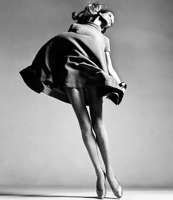 Photo by  Richard Avedon,100幅经典的女性黑白照，每一幅都美得令人心醉,女性,黑白照,Ins,光影,眼神,黑色,Penn,摄影师,Oszvald,轮廓