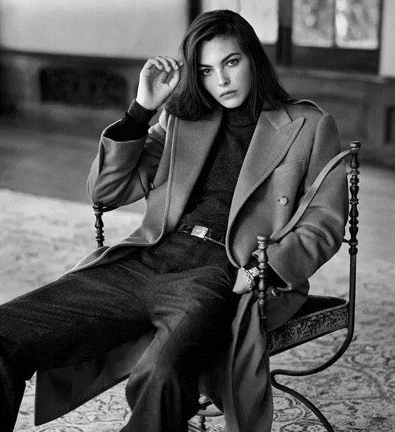 Photo by Steven Meisel,100幅经典的女性黑白照，每一幅都美得令人心醉,女性,黑白照,Ins,光影,眼神,黑色,Penn,摄影师,Oszvald,轮廓