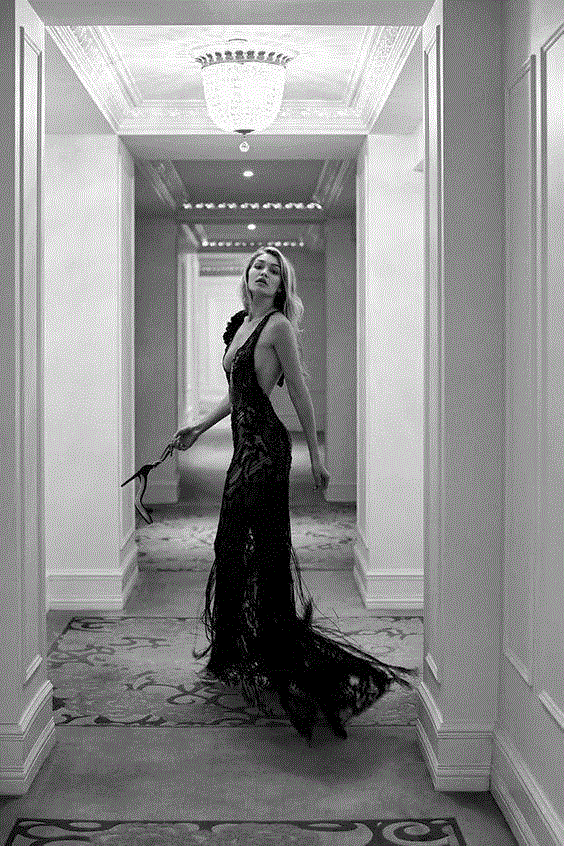 Ins：gigihadid,100幅经典的女性黑白照，每一幅都美得令人心醉,女性,黑白照,Ins,光影,眼神,黑色,Penn,摄影师,Oszvald,轮廓