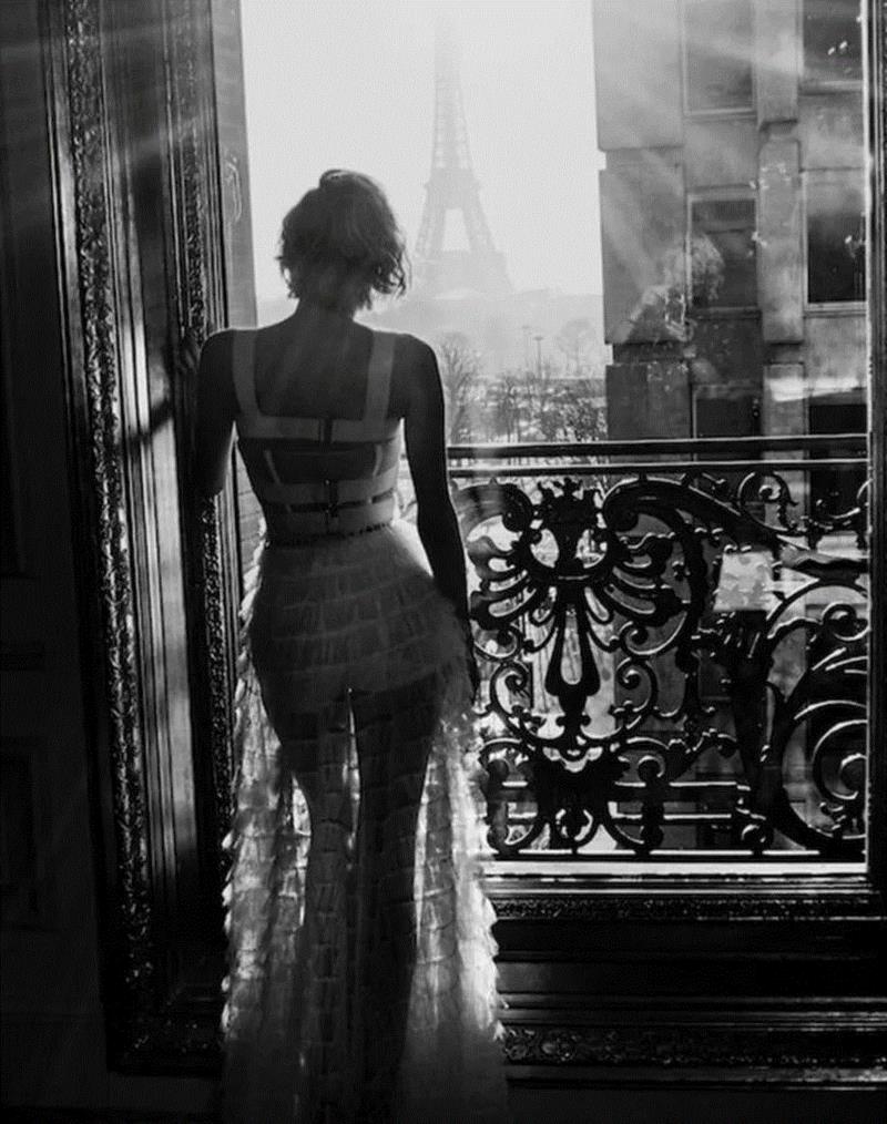 Photo by Ellen von Unwerth,100幅经典的女性黑白照，每一幅都美得令人心醉,女性,黑白照,Ins,光影,眼神,黑色,Penn,摄影师,Oszvald,轮廓