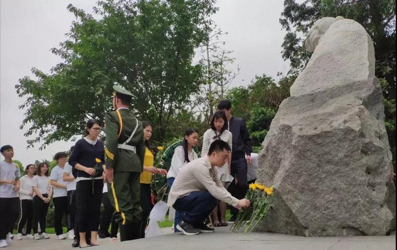 星海音乐学院师生举行纪念冼星海活动,以环境剧场《星海！星海！》纪念黄河乐章八十华诞,黄河,星海,乐章,华诞,冼星海,音乐,星海音乐学院,大合唱,沙河校区,纪念馆