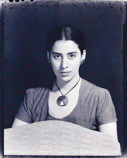 ▲ 露西亚·乌尔塔多，1947。摄影：Man Ray ? M