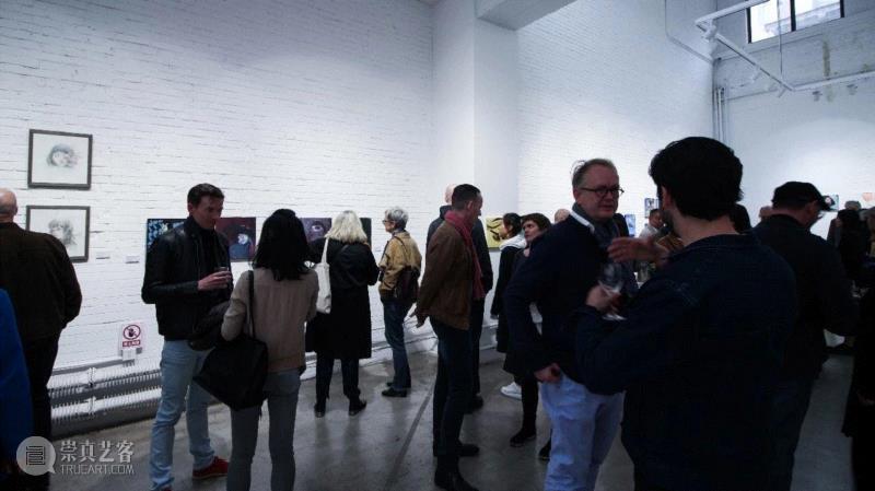 【红门 - 开幕分享】37 x 33开幕内容回顾！Opening Look Back for 37 x 33!,红门,红门画廊,群像,北京市朝阳区,酒仙桥路,798艺术区,April,lovers,酒会,爱好者