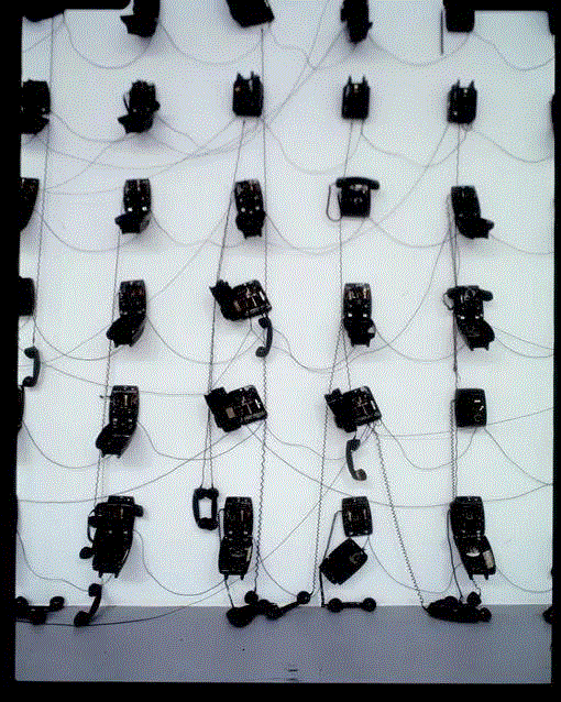 Phones, Installationview midover, 2005-2009,同行/情景发生器 | James Beckett,Beckett,同行,发生器,视频,装置,历史性,传记,Palace,Couplings,双年展