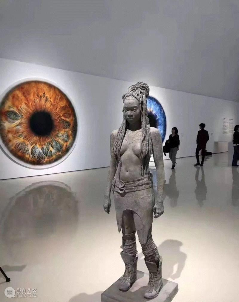 马克·奎恩：人类的“皮相”与“皮相之下”都岌岌可危,皮相,马克·奎恩,奎恩,马克,面包,材料,虹膜,血肉,DNA,外部