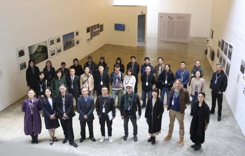 盛大开幕｜转译：2019年（第十一届）三影堂摄影奖作品展,盛大,三影堂摄影奖,刘珂,评委,摄影师,主任,中国摄影家协会,李舸,女士,彼得