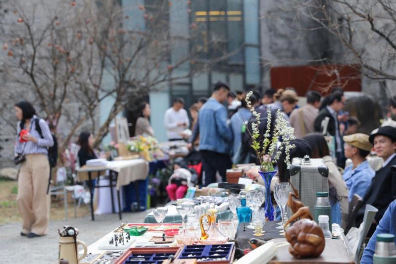 盛大开幕｜转译：2019年（第十一届）三影堂摄影奖作品展,盛大,三影堂摄影奖,刘珂,评委,摄影师,主任,中国摄影家协会,李舸,女士,彼得