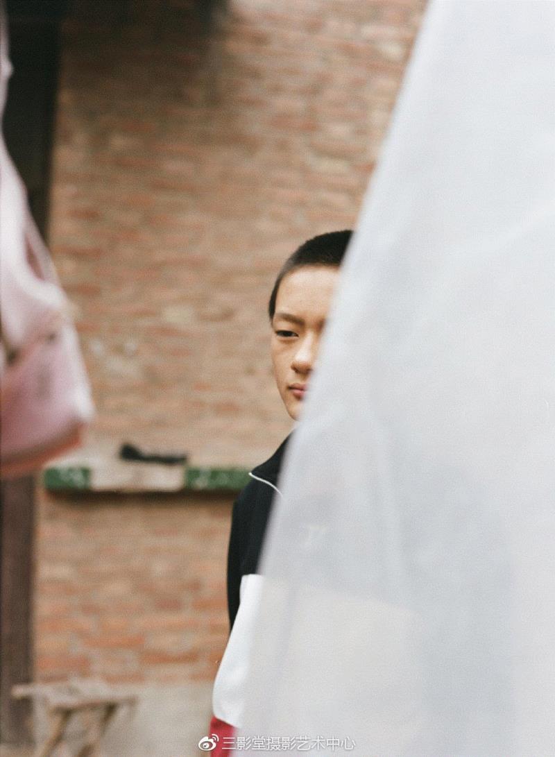 出自《洄》系列，2016—2019,入围艺术家介绍（下）｜转译：2019年（第十一届）三影堂摄影奖作品展,三影堂摄影奖,画册,牺牲者,摄影师,杭州,巨人,浙江摄影出版社,徐思捷,深圳,吴国勇