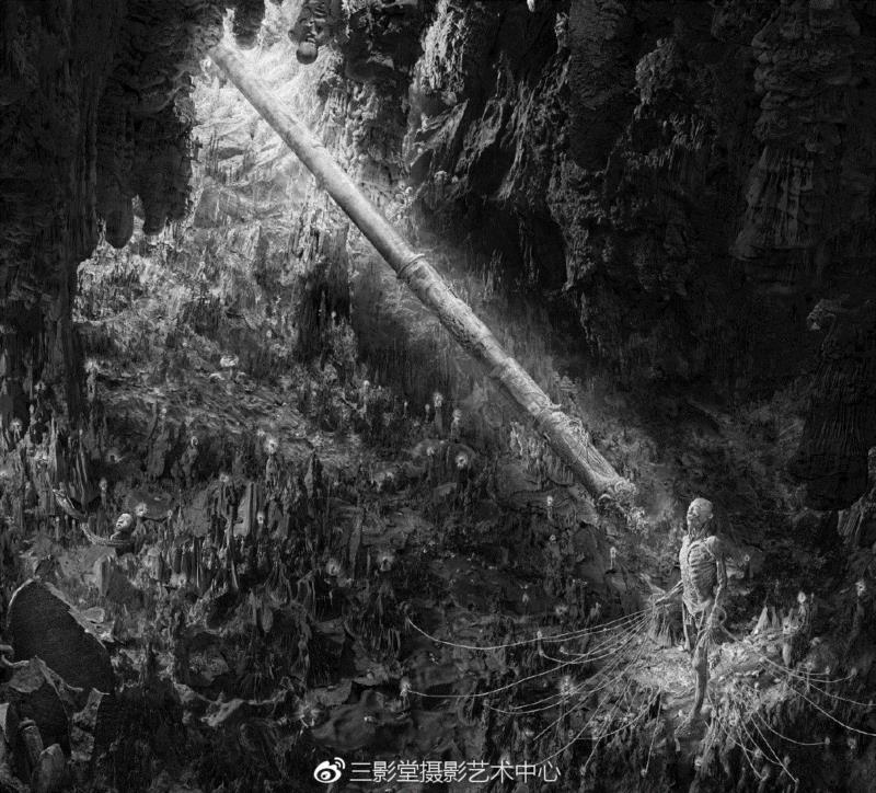 《巨人传》系列二，2017-2018,入围艺术家介绍（下）｜转译：2019年（第十一届）三影堂摄影奖作品展,三影堂摄影奖,画册,牺牲者,摄影师,杭州,巨人,浙江摄影出版社,徐思捷,深圳,吴国勇