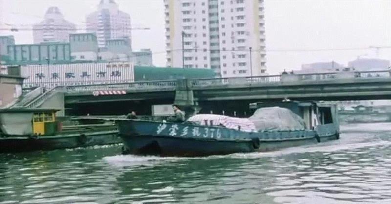 娄烨,一个时代的废墟,废墟,娄烨,剧照,人物,风中有朵雨做,导演,颐和园,春风沉醉的夜晚,苏州河,周末情人