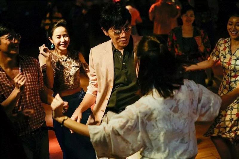 娄烨,一个时代的废墟,废墟,娄烨,剧照,人物,风中有朵雨做,导演,颐和园,春风沉醉的夜晚,苏州河,周末情人
