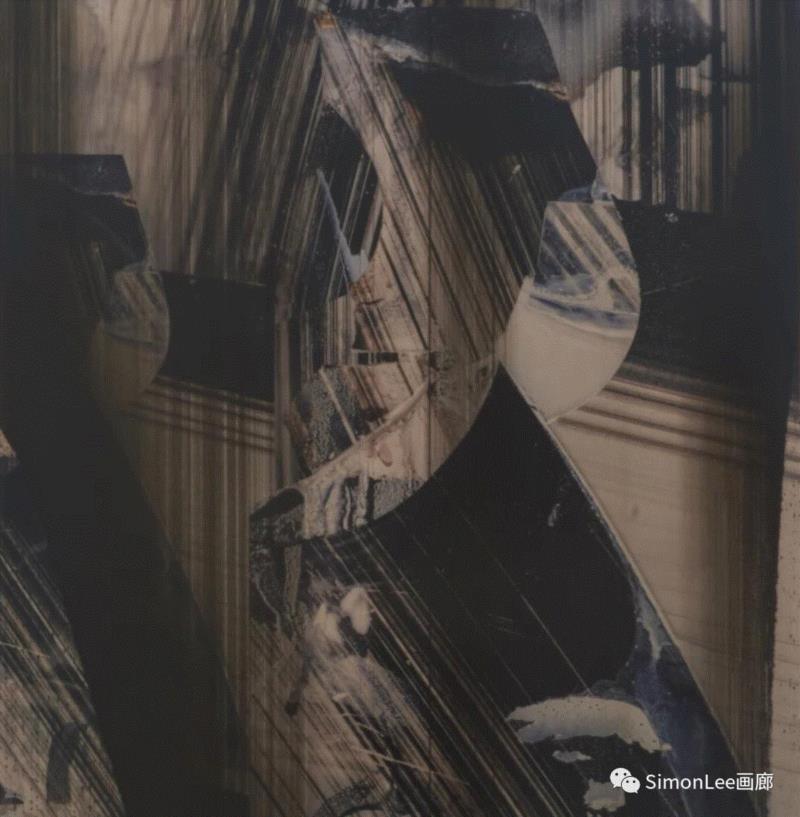 以火山灰为作品赋予基因—印尼艺术家Arin如何唤起当地人的情感记忆。,Arin,基因,印尼,火山灰,当地,记忆,艾林,Lee,树脂,伦敦