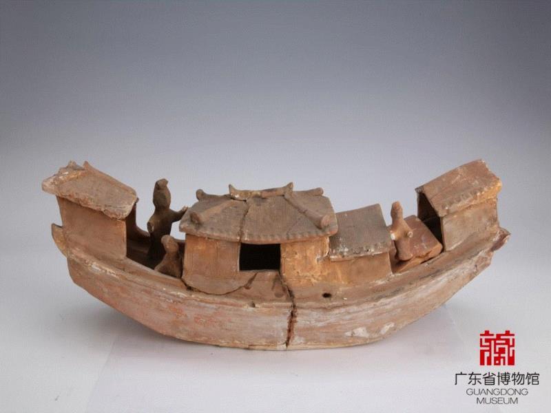 东汉楼舱式陶船，1980年德庆高良官村汉墓出土，现藏于广东省博物馆,古人的身后事：陶瓷明器简史,明器,古人,身后,陶瓷,模型,随葬品,制度,河南博物院,陶器,礼器