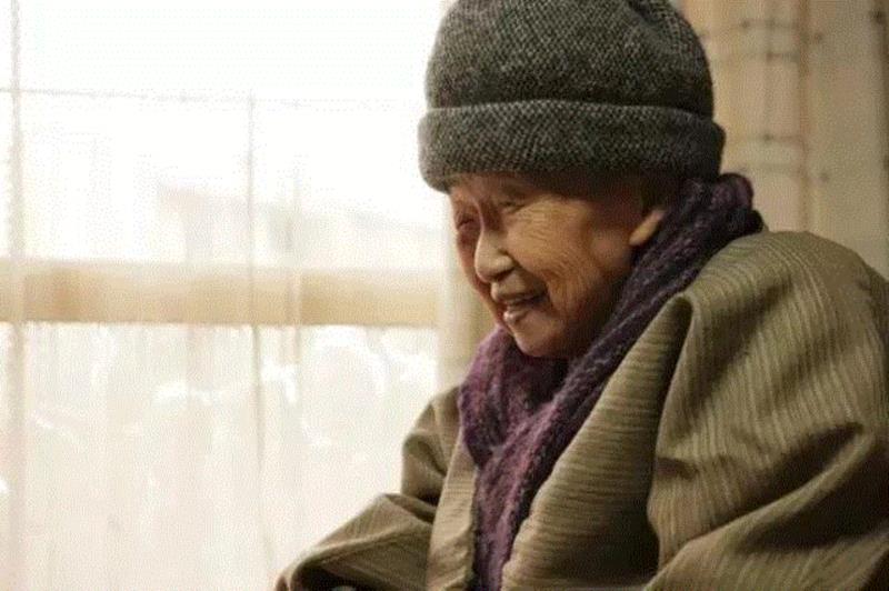 超治愈丨他的歌声跟这位日本最高龄诗人奶奶一样温暖你的心,日本,奶奶,歌声,诗人,柴田丰,铃木,常吉,食堂,深夜,婚姻