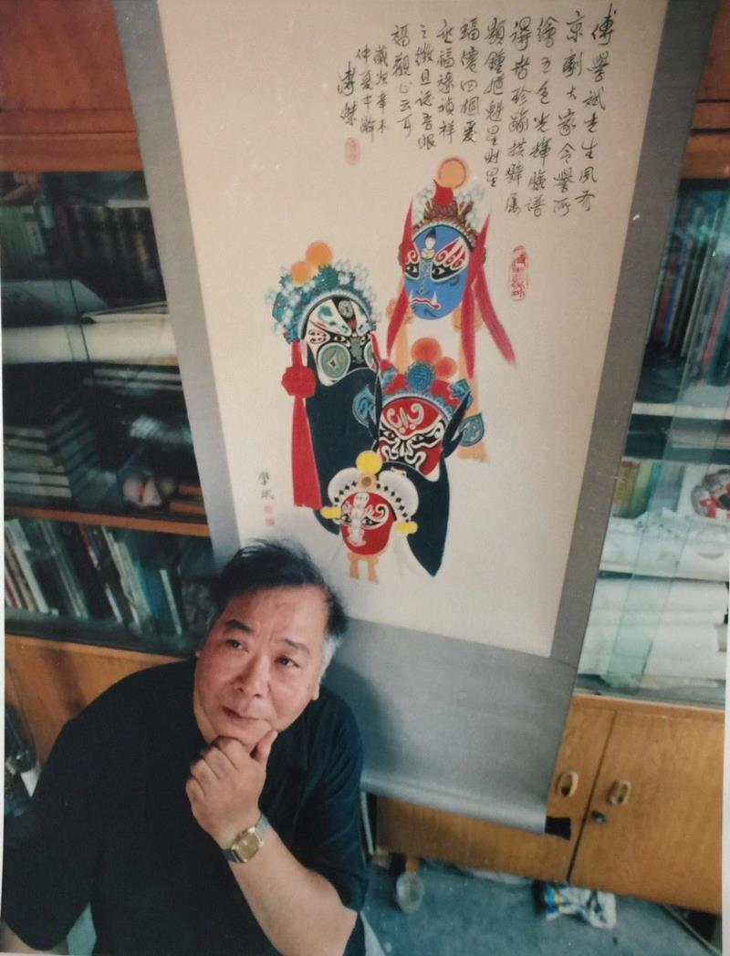 傅学斌近照 张风/摄,人物丨傅学斌：小脸谱，大戏曲,脸谱,傅学斌,戏曲,人物,傅老,京剧,舞台,翁偶虹,火花,勾脸
