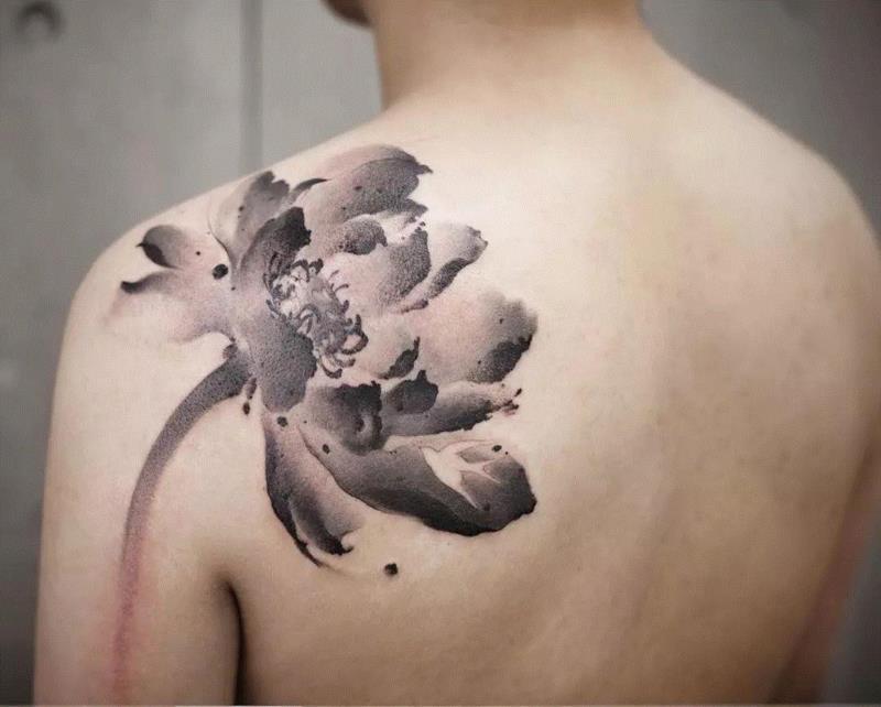 她将国画纹进肌肤，这肉体上的中国风不仅让数万人为此疯狂，还让老外飞数千里求刺!,国画,肌肤,纹身,陈洁,水墨,图案,刺青,ins,身上,newtattoo