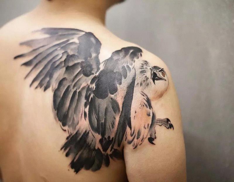 她将国画纹进肌肤，这肉体上的中国风不仅让数万人为此疯狂，还让老外飞数千里求刺!,国画,肌肤,纹身,陈洁,水墨,图案,刺青,ins,身上,newtattoo