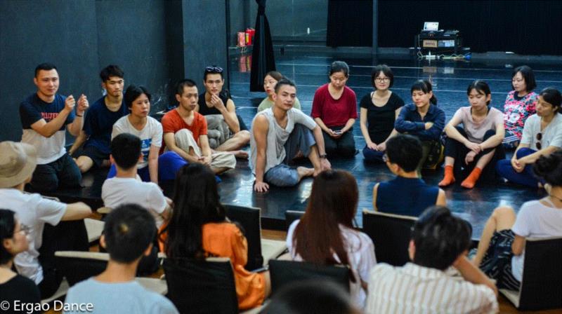 合作伙伴推荐：Ergaoer舞蹈团同生菜一齐跳舞,Ergaoer舞蹈团,生菜,伙伴,舞蹈,瑞士,工作坊,法国,影像,广州,二高
