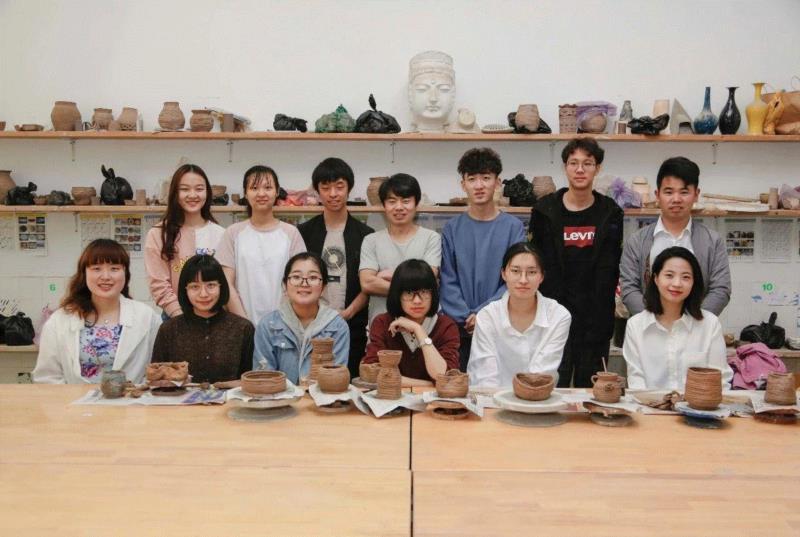 陶艺,2019南艺美术馆志愿者招新——谁不想去巨人的花园呢？丨AMNUA志愿者,巨人,志愿者,2019南艺美术馆,丨AMNUA,美术馆,孩子们,负责人,导览,com,AMNUA