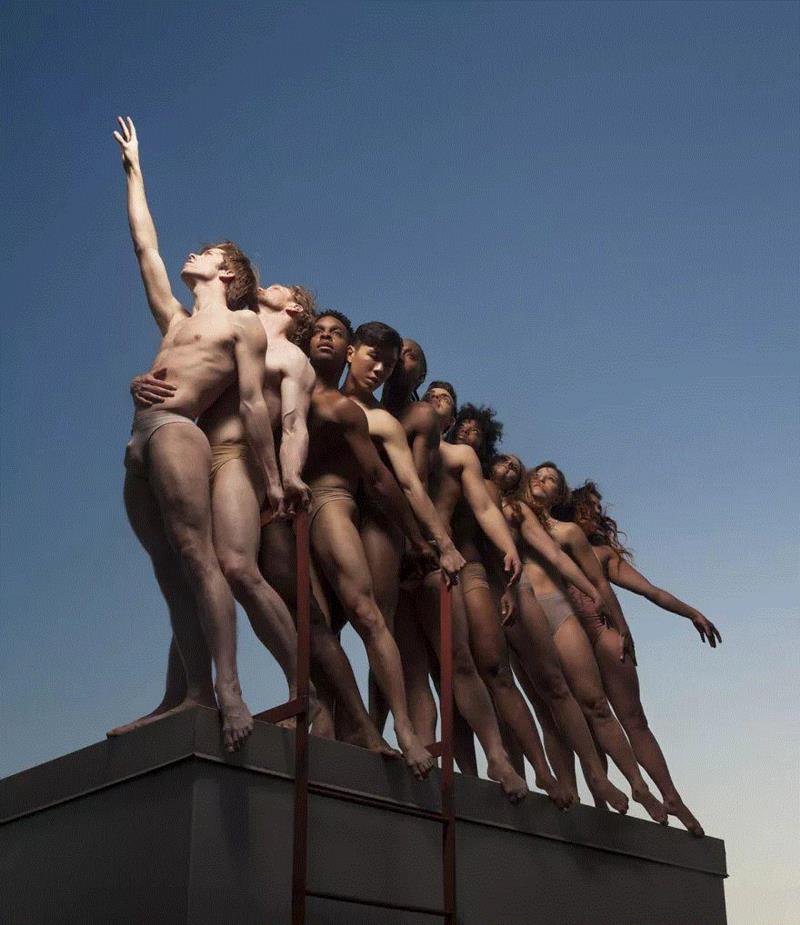 最近比较火的合影姿势，必须学会！,姿势,近期,合影,人体,星星,广场舞,老太太,五个人,腰腿,多米诺骨牌