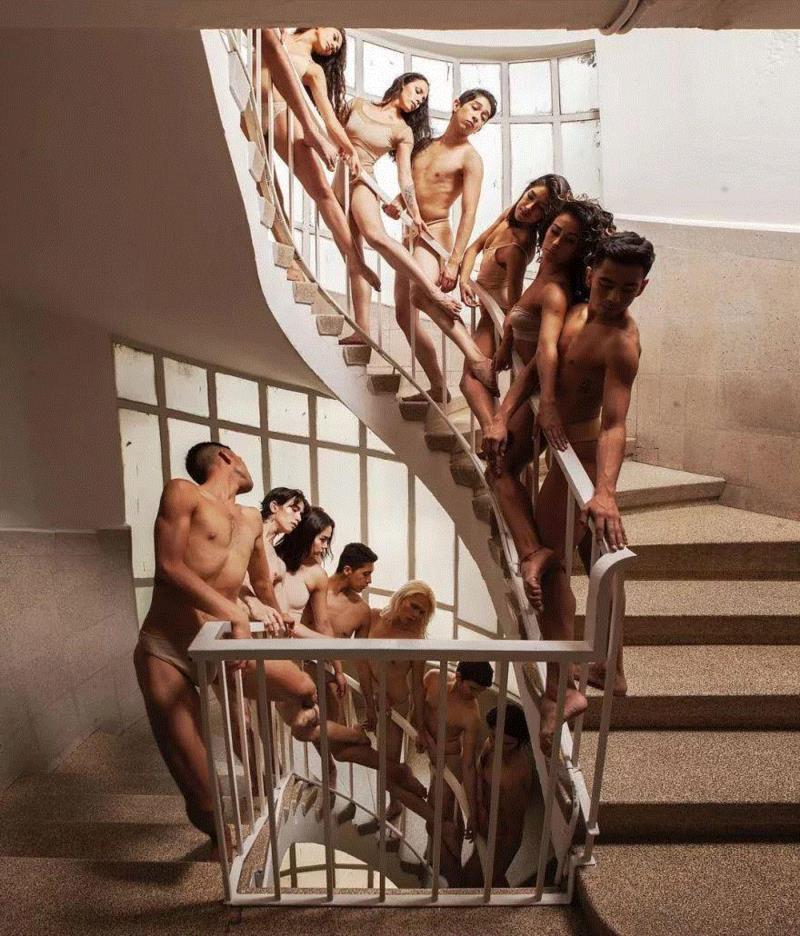 最近比较火的合影姿势，必须学会！,姿势,近期,合影,人体,星星,广场舞,老太太,五个人,腰腿,多米诺骨牌