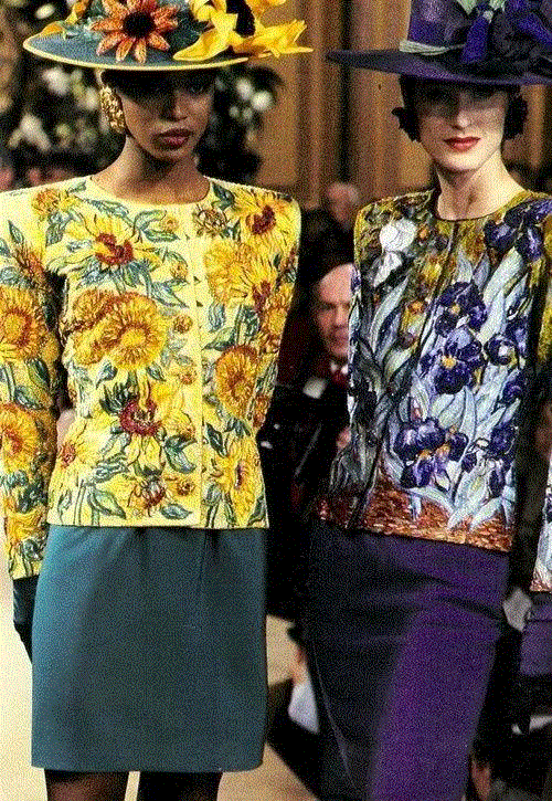 1988  | Yves Saint Laurent couture show ,他是法国的象征，也曾与Karl Lagerfeld爱上同一个男人,法国,Lagerfeld,圣罗兰,迪奥,品牌,皮埃尔,时装,雅克,YSL,卡尔