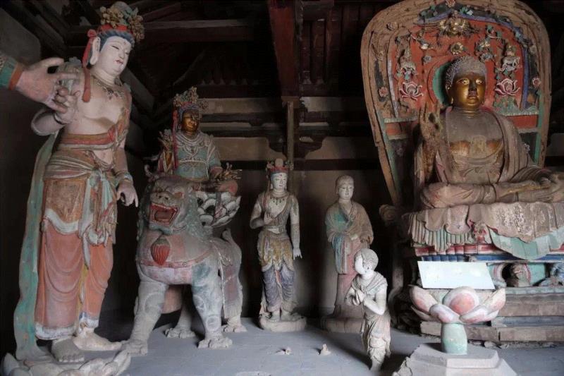 ▲大殿内精湛的唐代雕塑,游学 | 寻“晋”,听国宝背后的故事(3月23日—3月24日),国宝,背后,建筑,太原,山西博物院,山西,龙山石窟,石窟,南禅寺,佛光寺