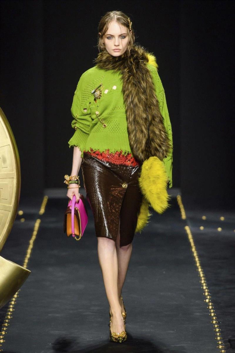 【IFA-时尚资讯】游走在不完美和完美的边缘,IFA,资讯,多纳泰拉,范思哲,perfection,多纳泰拉范思哲,音乐,衣服,服装,黑色