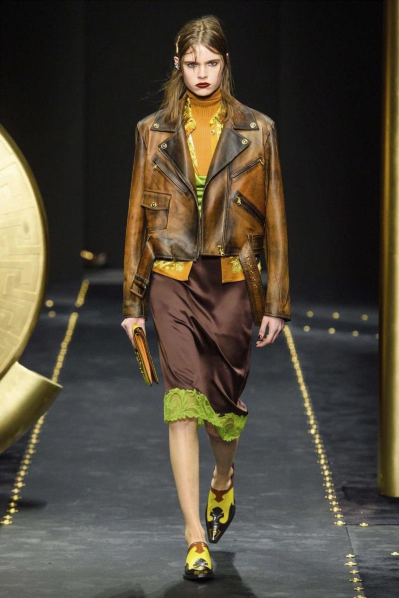 【IFA-时尚资讯】游走在不完美和完美的边缘,IFA,资讯,多纳泰拉,范思哲,perfection,多纳泰拉范思哲,音乐,衣服,服装,黑色