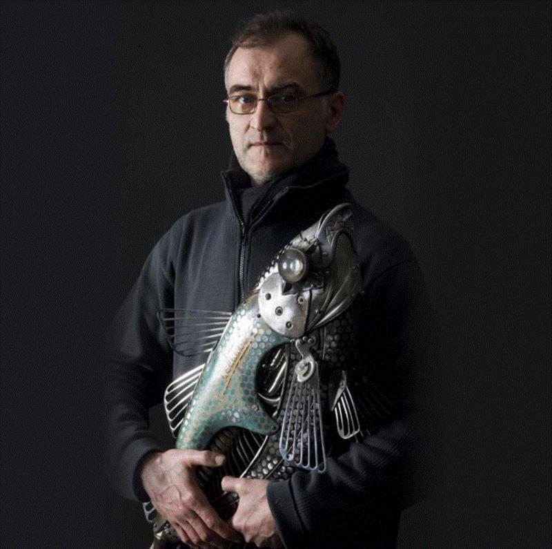 工艺丨从废旧的金属零件 到优雅的机械生命,零件,工艺,金属,机械,昆虫,上方,右上,法国,Martinet,学生们